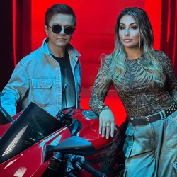 Di icon, Shaxboz - Qaytmaydi